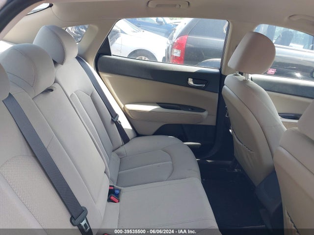 KIA Optima Lx 2016 KNAGT4L34G5084336 Image 8