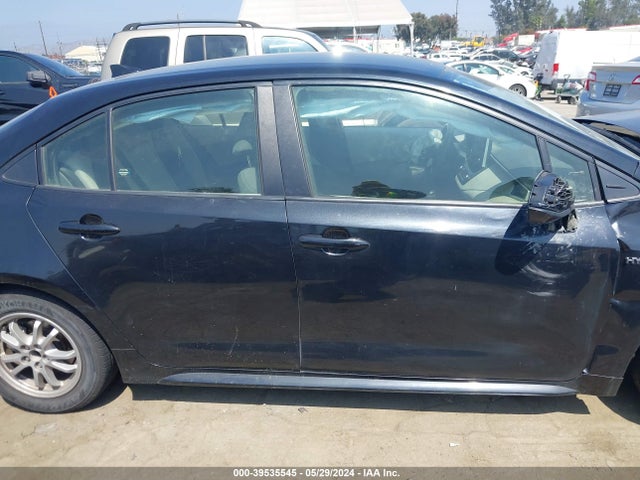 Toyota Corolla Hybrid Le 2021 JTDEAMDE8MJ016916 Image 13