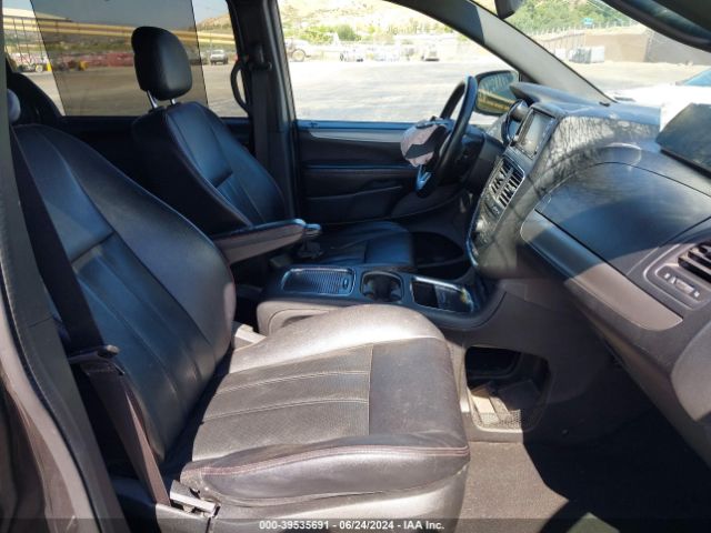 2C4RDGEG0KR606238 Dodge Grand Caravan Gt