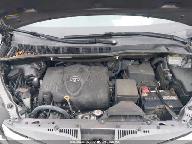 5TDYZ3DC2KS998182 Toyota Sienna Limited 7 Passenger
