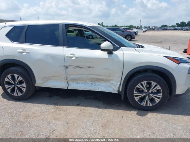 JN8BT3BA4PW432335 Nissan Rogue Sv Fwd