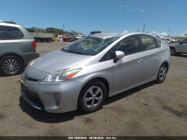 Toyota Prius Four 2015 JTDKN3DU2F1928517 Image 2