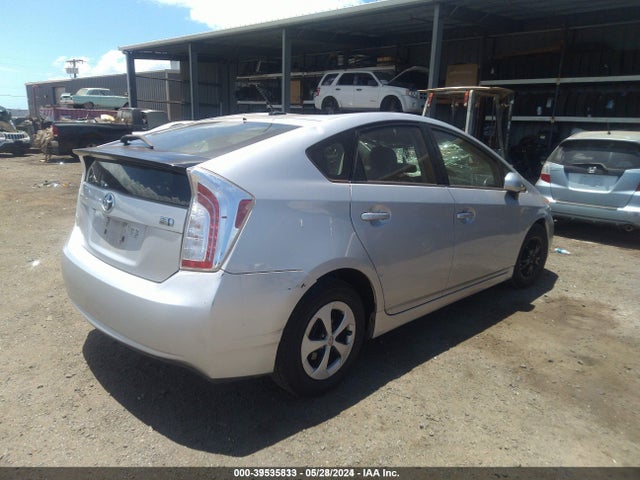 Toyota Prius Four 2015 JTDKN3DU2F1928517 Image 4