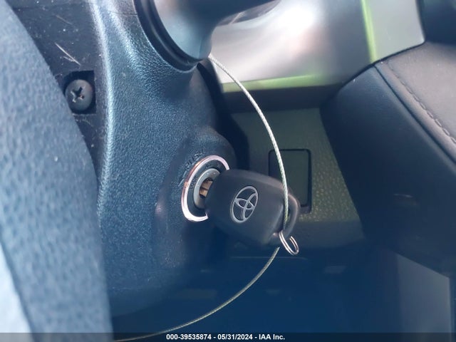Toyota RAV4 LE 2017 JTMBFREV4HJ127453 Image 11