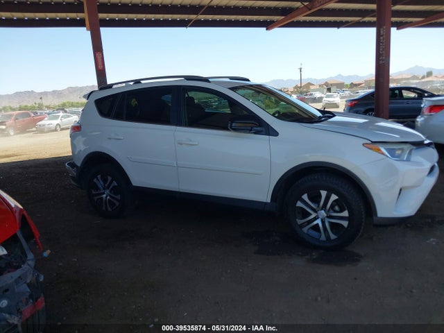 Toyota RAV4 LE 2017 JTMBFREV4HJ127453 Image 13
