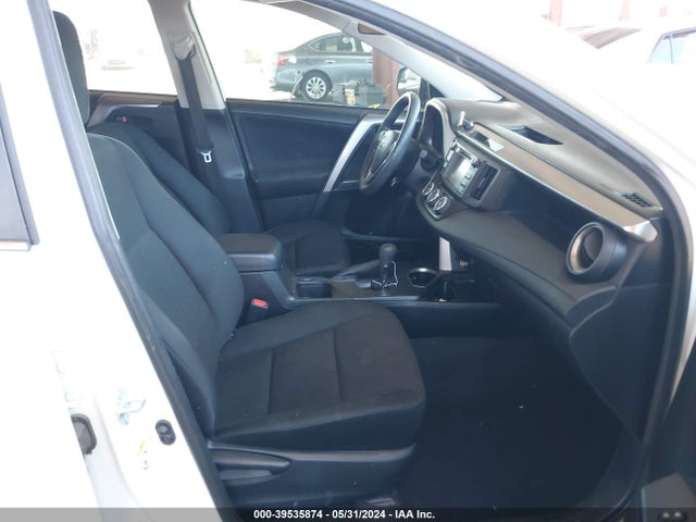 Toyota RAV4 LE 2017 JTMBFREV4HJ127453 Image 5