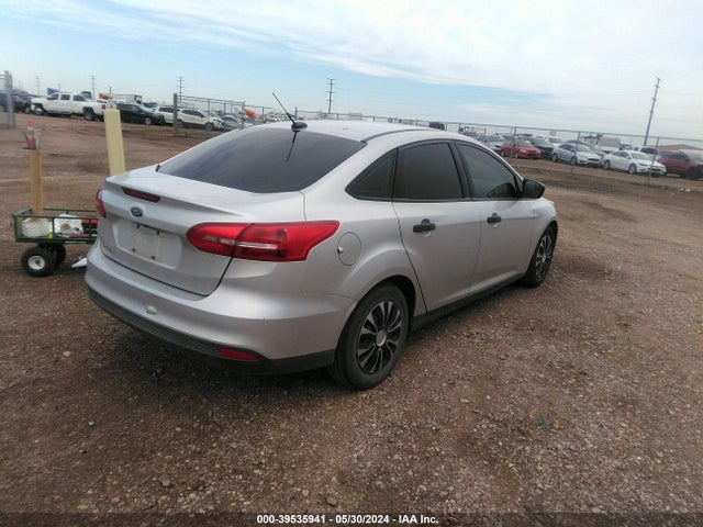 Ford FOCUS S 2017 1FADP3E29HL222576 Image 4