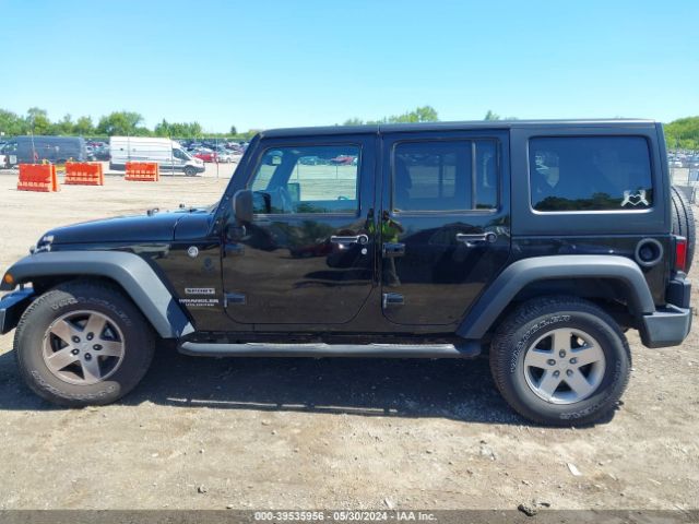 1C4BJWDG9HL719466 Jeep Wrangler Unlimited Sport 4x4