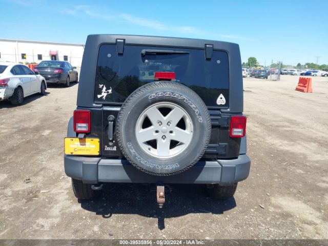 1C4BJWDG9HL719466 Jeep Wrangler Unlimited Sport 4x4