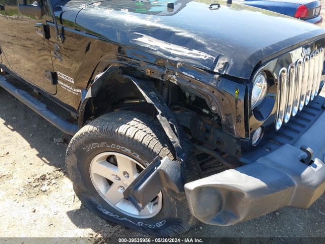 1C4BJWDG9HL719466 Jeep Wrangler Unlimited Sport 4x4
