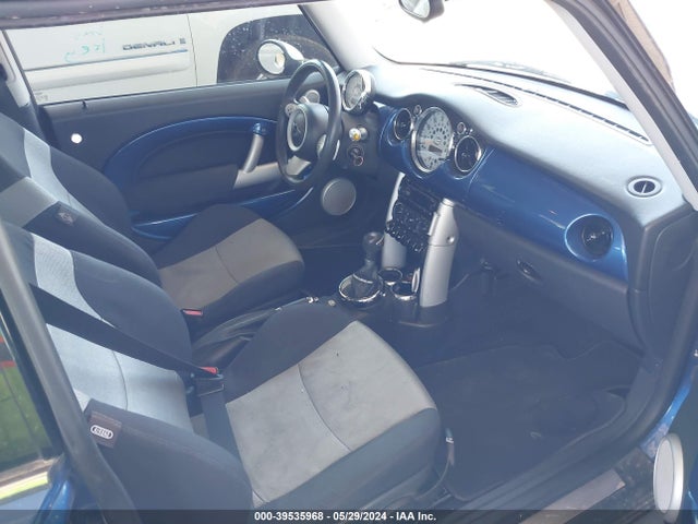 2005 MINI COOPER S WMWRE33465TG95373 Photo 4