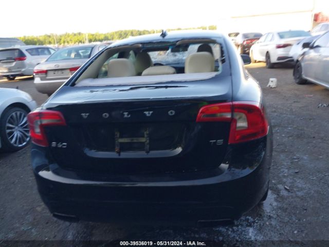 YV126MFB9F2301364 Volvo S60 T5 Premier