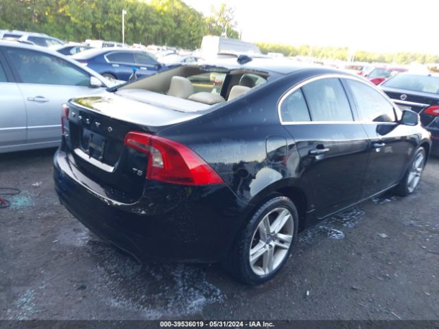 YV126MFB9F2301364 Volvo S60 T5 Premier