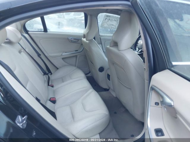 YV126MFB9F2301364 Volvo S60 T5 Premier