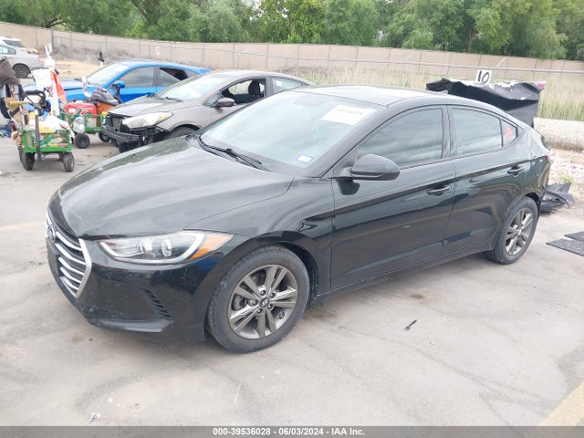 Hyundai ELANTRA SEL 2018 5NPD84LFXJH252909 Image 2
