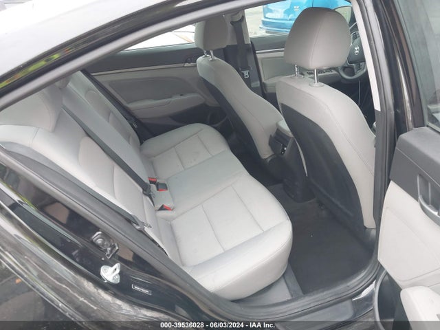Hyundai ELANTRA SEL 2018 5NPD84LFXJH252909 Image 8