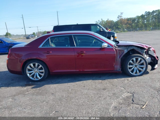 Chrysler 300 Touring 2018 2C3CCAAG3JH275353 Image 13