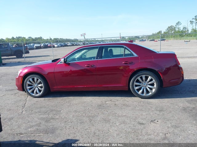 Chrysler 300 Touring 2018 2C3CCAAG3JH275353 Image 14