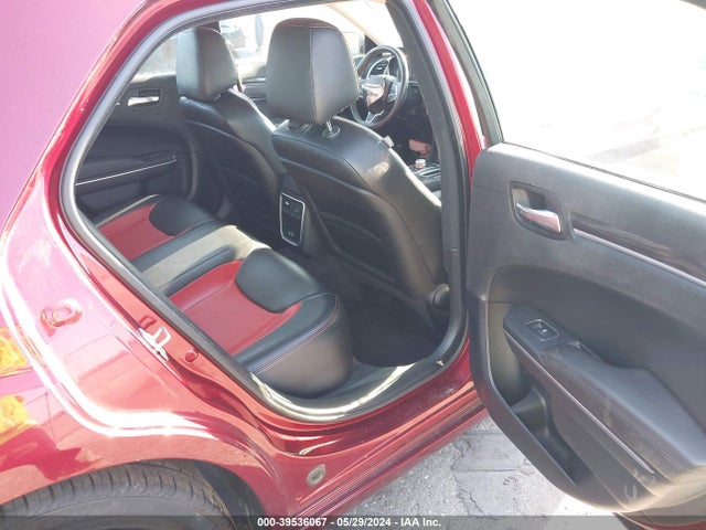 Chrysler 300 Touring 2018 2C3CCAAG3JH275353 Image 8