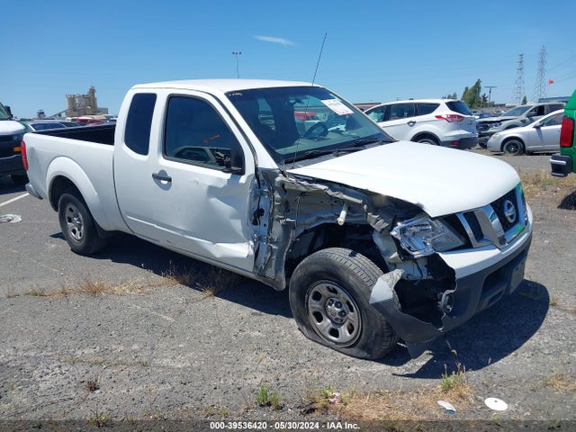 2015 1N6BD0CT5FN752675 main image
