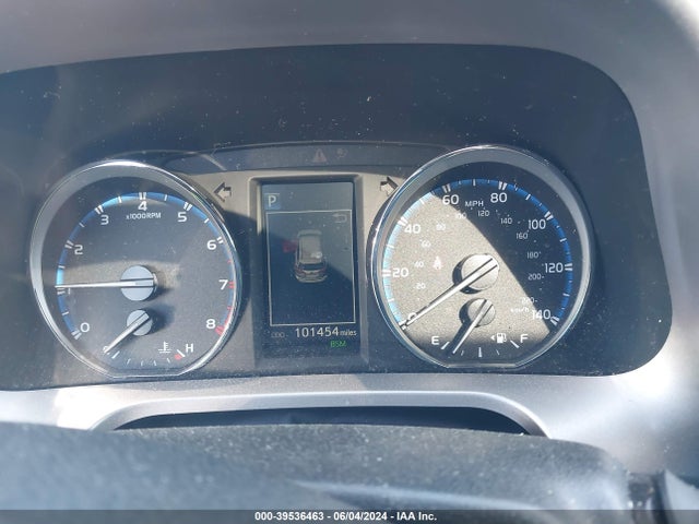 Toyota Rav4 Limited 2017 JTMDFREV0HD216637 Image 7