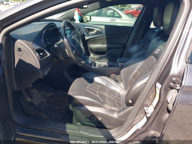 1C3CCCBG2FN620669 Chrysler 200 S