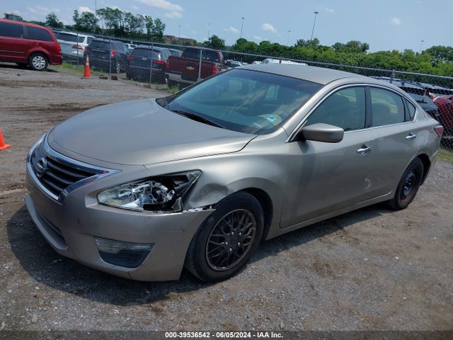 Nissan Altima 2.5 S 2014 1N4AL3AP6EC197521 Image 2