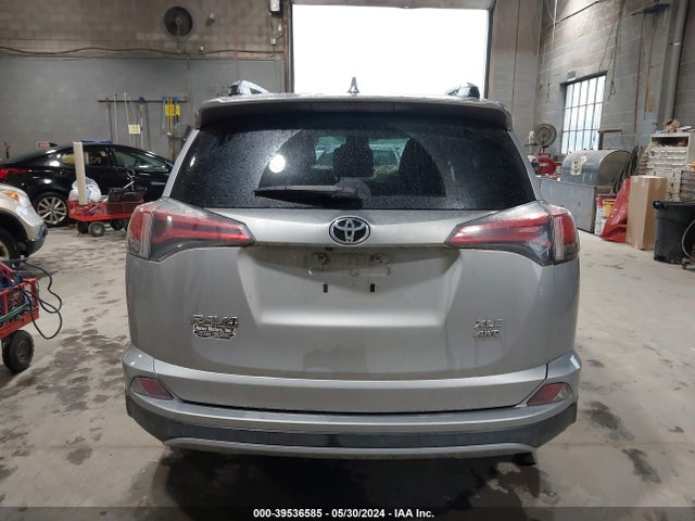 Toyota Rav4 Xle 2017 2T3RFREV4HW636152 Image 16