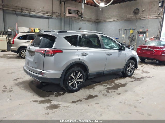 Toyota Rav4 Xle 2017 2T3RFREV4HW636152 Image 4