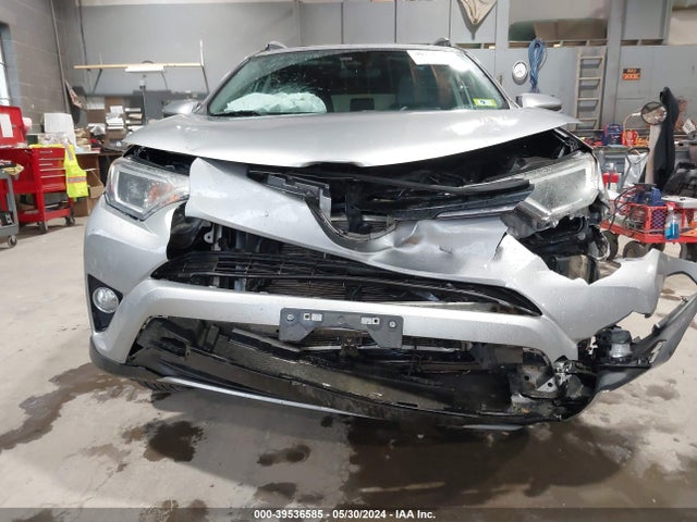 Toyota Rav4 Xle 2017 2T3RFREV4HW636152 Image 6