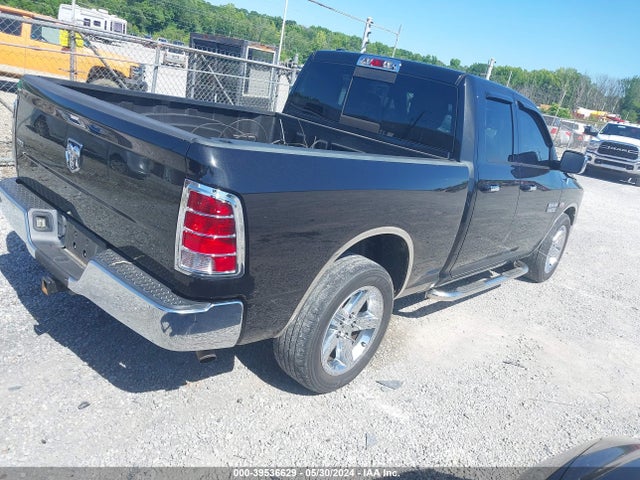 1C6RR6GT0HS576758 RAM 1500 Slt Quad Cab 4x2 6'4 Box