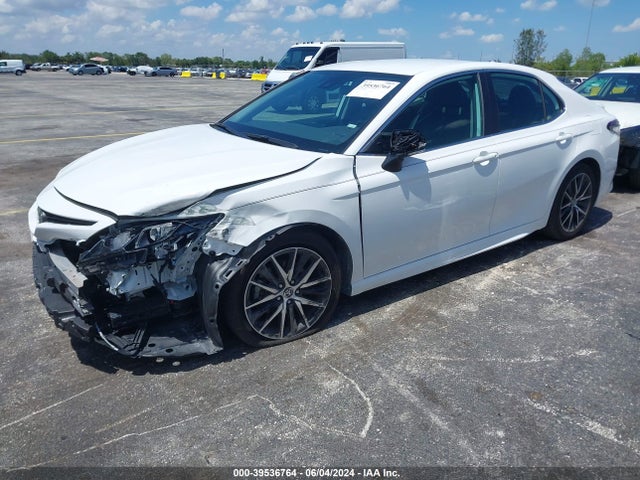 Toyota CAMRY SE 2022 4T1G11AK2NU643639 Image 2