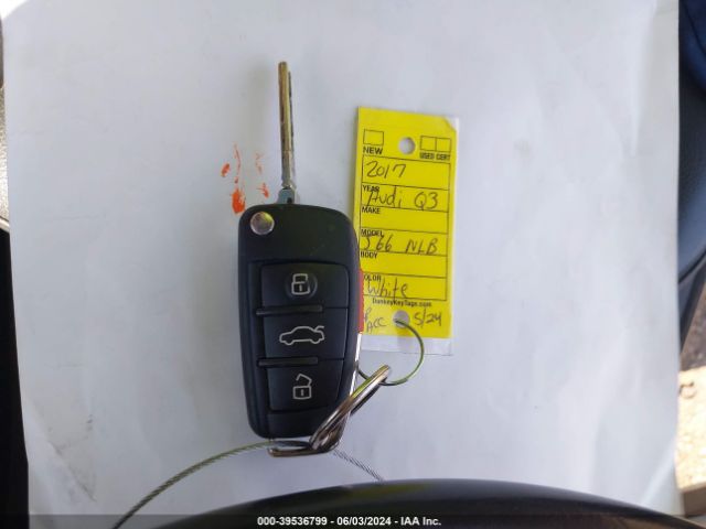 WA1ECCFSXHR016652 Audi Q3 2.0t Premium