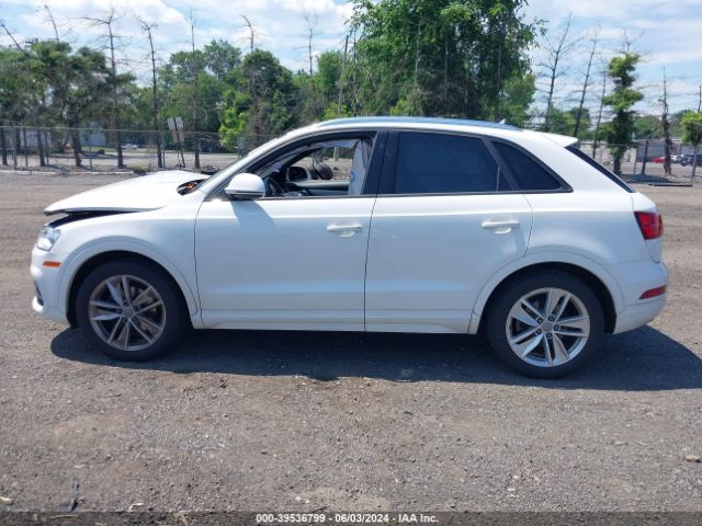 WA1ECCFSXHR016652 Audi Q3 2.0t Premium