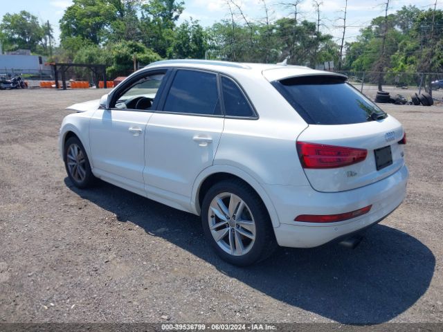 WA1ECCFSXHR016652 Audi Q3 2.0t Premium
