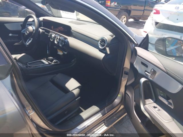 W1K5J4HB8RN455104 Mercedes-Benz Cla 250 Coupe 4matic