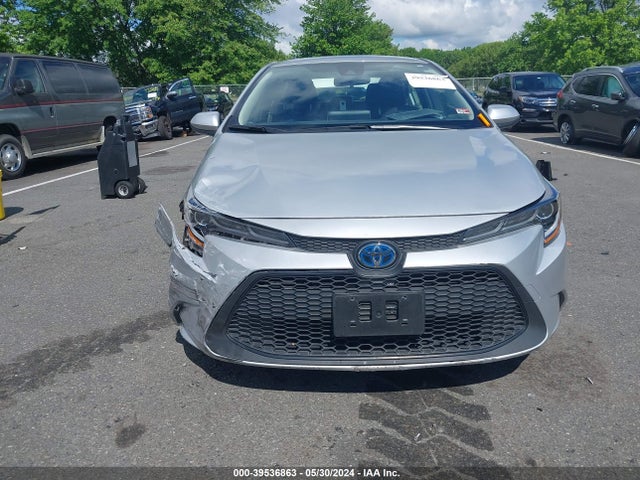 Toyota Corolla Hybrid Le 2021 JTDEAMDE2MJ020900 Image 12