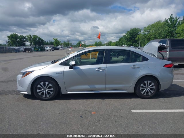 Toyota Corolla Hybrid Le 2021 JTDEAMDE2MJ020900 Image 14