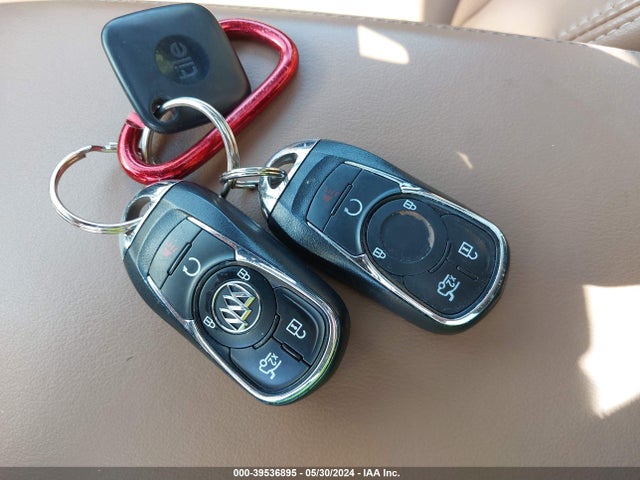 1G4ZS5SSXHU158052 Buick Lacrosse Premium
