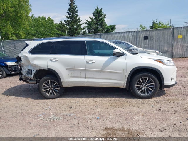 Toyota Highlander Xle 2017 5TDJZRFH5HS515953 Image 13
