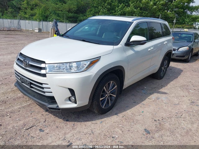 Toyota Highlander Xle 2017 5TDJZRFH5HS515953 Image 2