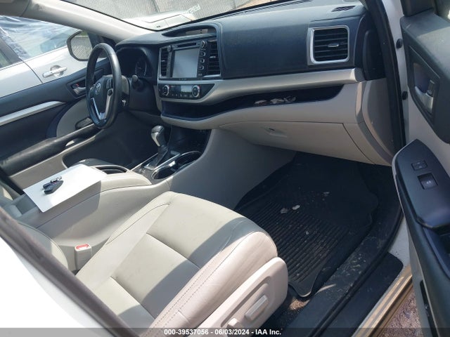Toyota Highlander Xle 2017 5TDJZRFH5HS515953 Image 5
