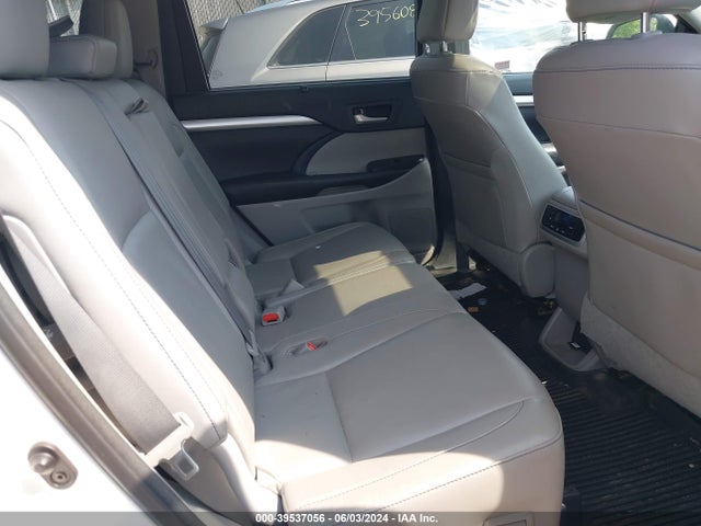 Toyota Highlander Xle 2017 5TDJZRFH5HS515953 Image 8