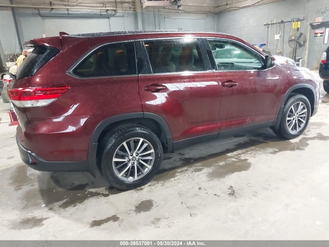 Toyota Highlander Xle 2019 5TDJZRFH3KS939199 Image 4
