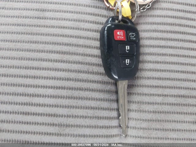 Toyota Rav4 Xle 2015 JTMRFREV5FD168040 Image 11