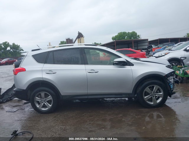Toyota Rav4 Xle 2015 JTMRFREV5FD168040 Image 14