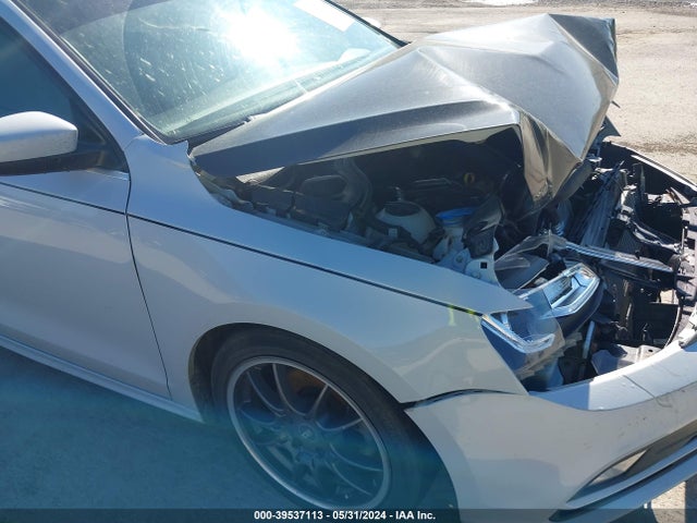 3VW2B7AJ2HM371041 Volkswagen Jetta 1.4t S
