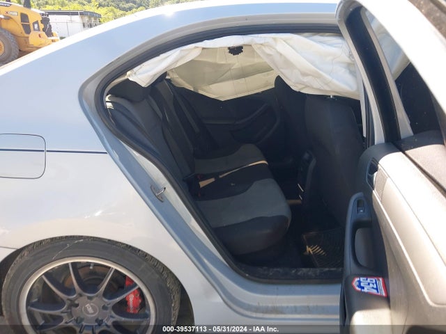 3VW2B7AJ2HM371041 Volkswagen Jetta 1.4t S