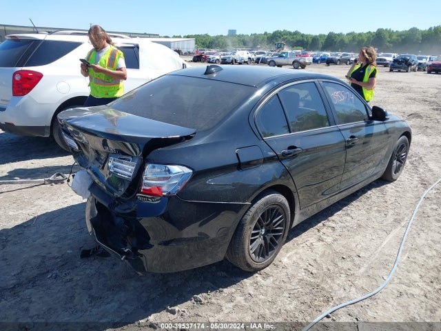 WBA3C3C54EP660681 BMW 320i Xdrive