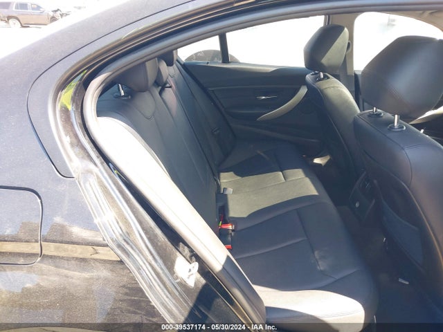 WBA3C3C54EP660681 BMW 320i Xdrive